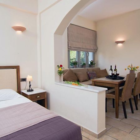 Harmony Hotel Apartments เซเลียนิติกา ภายนอก รูปภาพ